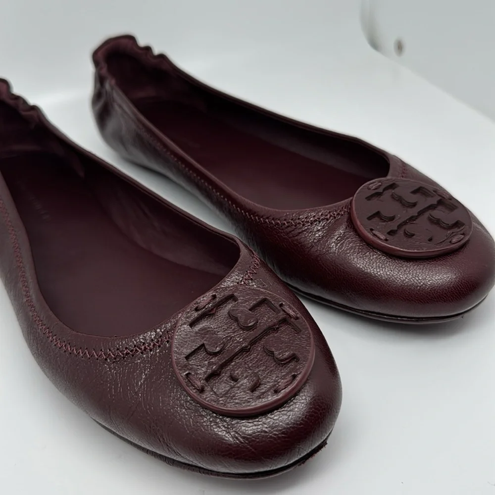 Tory Burch Minnie Travel Leather Plum Burgundy Ballet Flats Slip on Size 7 - NEW